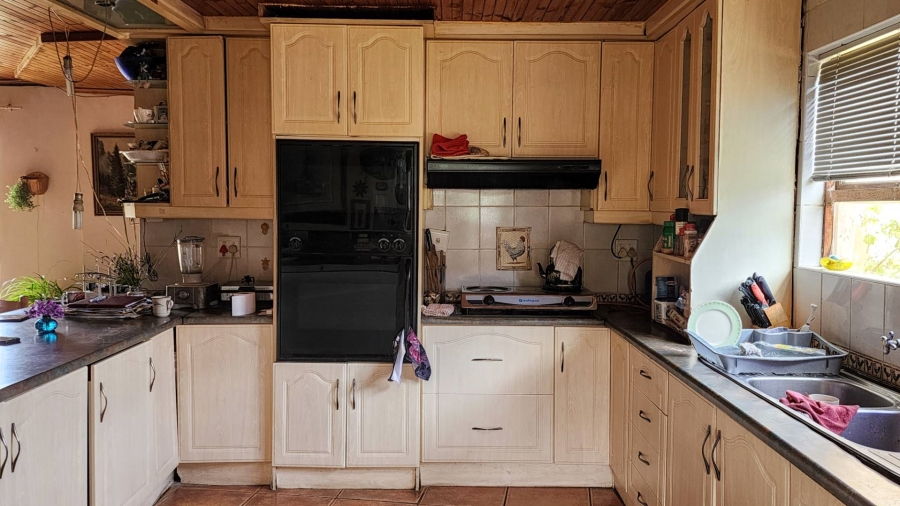 5 Bedroom Property for Sale in Uilenkraalsmond Western Cape